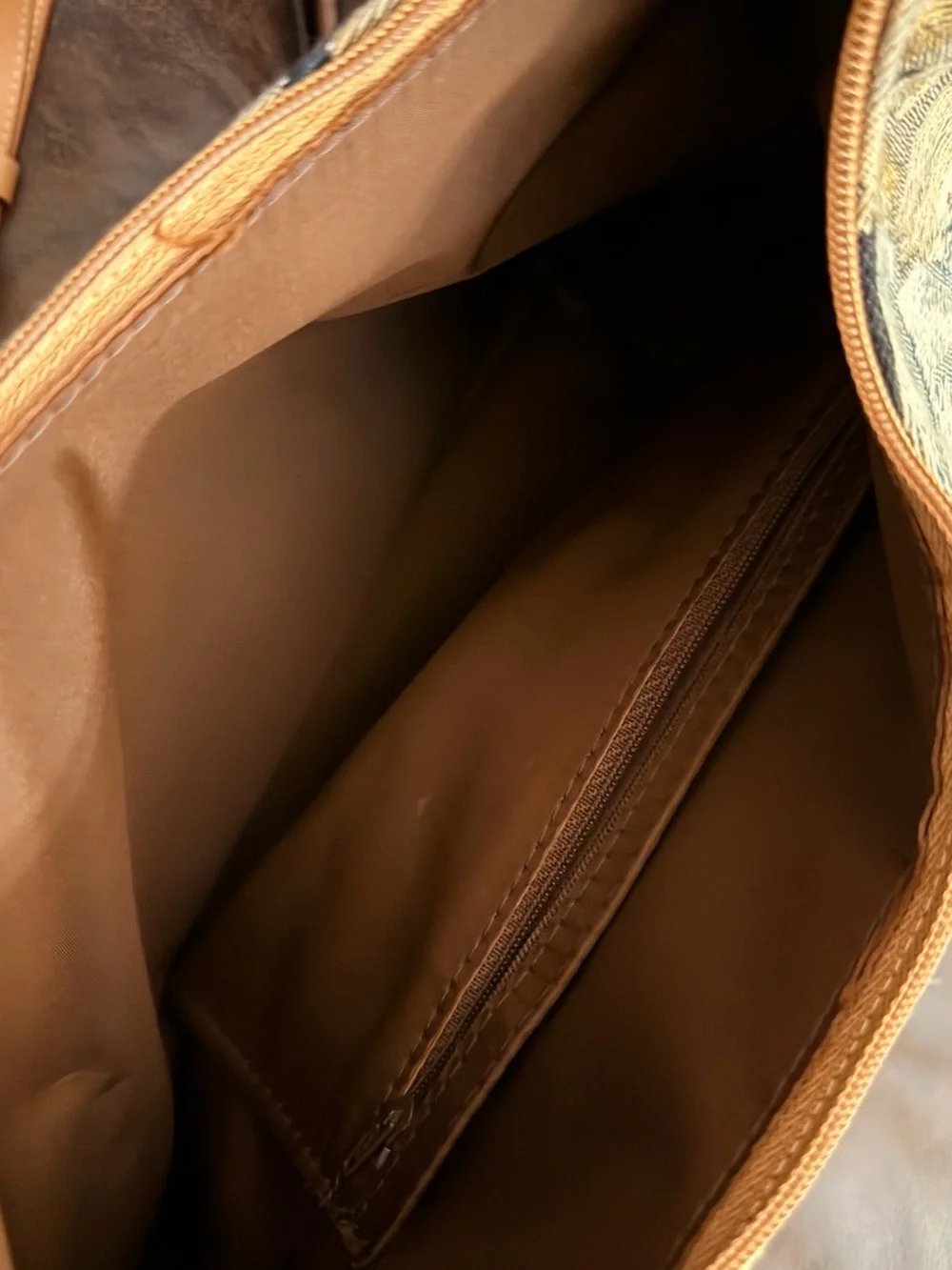 Teddy Bear Tapestry Shoulder Bag in Brown